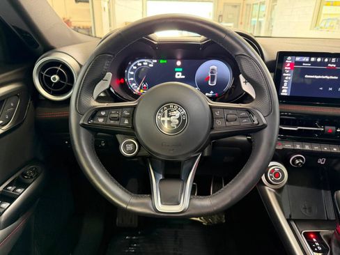 Used 2024 Alfa Romeo Tonale Veloce w/ Active Assist Package AWD/4WD image 29