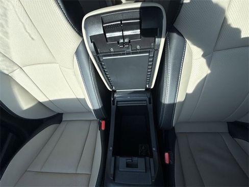 Certified 2025 Subaru Outback Limited image 21