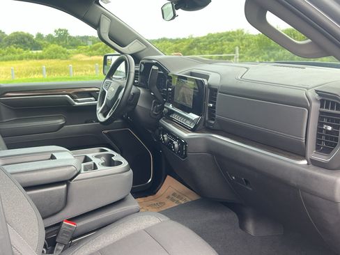 Used 2024 Chevrolet Silverado 1500 LT AWD/4WD image 26
