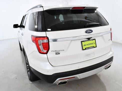 Used 2017 Ford Explorer Platinum image 14