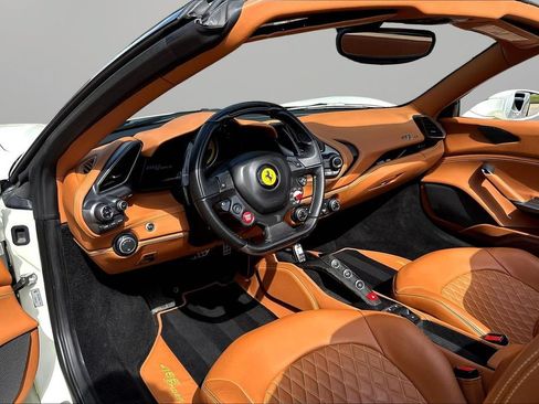 Used 2018 Ferrari 488 Spider RWD image 15
