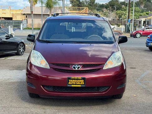 Used 2008 Toyota Sienna LE image 3