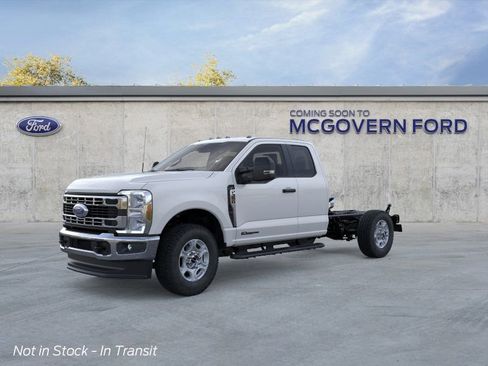 New 2026 Ford F350 4x4 SuperCab Super Duty image 2