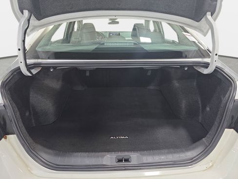 Certified 2024 Nissan Altima 2.5 SR FWD image 12