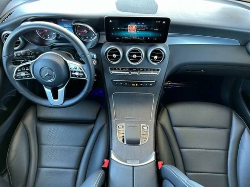 Certified 2022 Mercedes-Benz GLC 300 4MATIC image 17