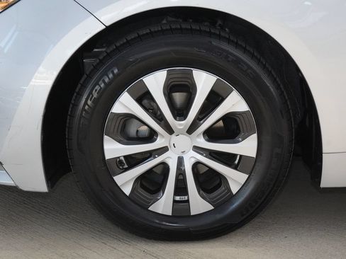 Used 2022 Toyota Corolla LE FWD image 10