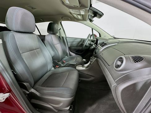 Used 2016 Chevrolet Trax LT image 28