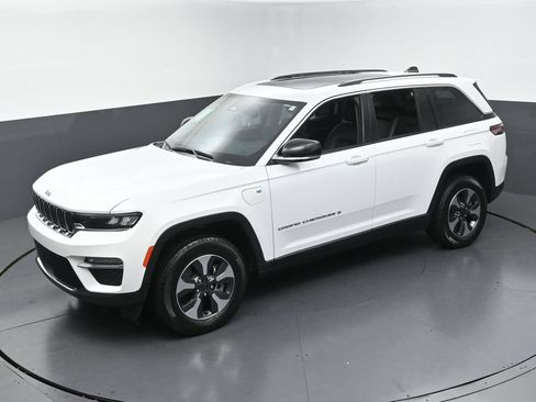 Used 2022 Jeep Grand Cherokee Limited 4xe AWD/4WD image 41