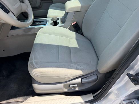 Used 2012 Ford Escape XLT FWD image 20