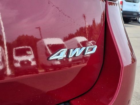 Used 2023 Ford Explorer XLT w/ Equipment Group 202A AWD/4WD image 10