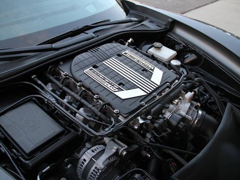 Used 2015 Chevrolet Corvette Z06 w/ 3LZ Preferred Equipment Group RWD image 28