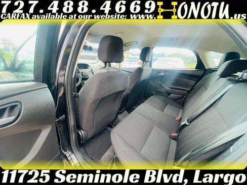 Used 2018 Ford Focus SE FWD image 13