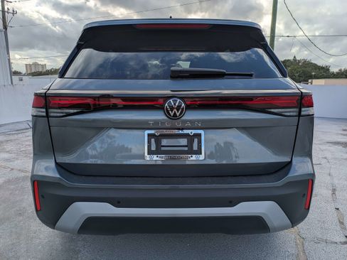 New 2026 Volkswagen Tiguan S image 5