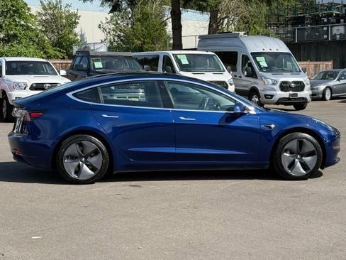 Used 2018 Tesla Model 3 Long Range RWD image 9