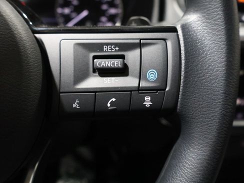 Used 2023 Nissan Rogue SV image 37