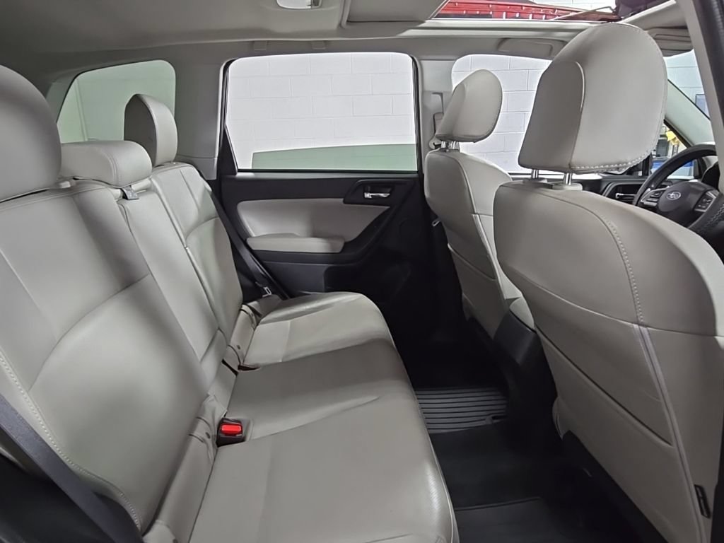 Used 2016 Subaru Forester 2.5i Touring w/ Eyesight & Navigation System AWD/4WD image 33