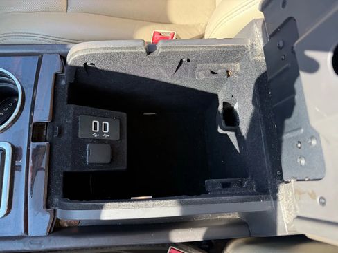 Used 2016 Lincoln Navigator L Reserve image 27