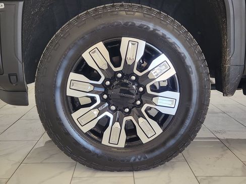 Used 2026 GMC Sierra 2500 Denali w/ Technology Package AWD/4WD image 10