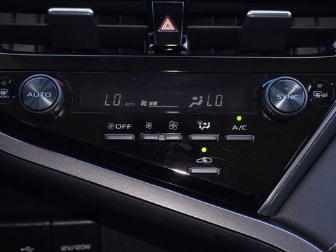 Certified 2023 Toyota Camry SE FWD image 17