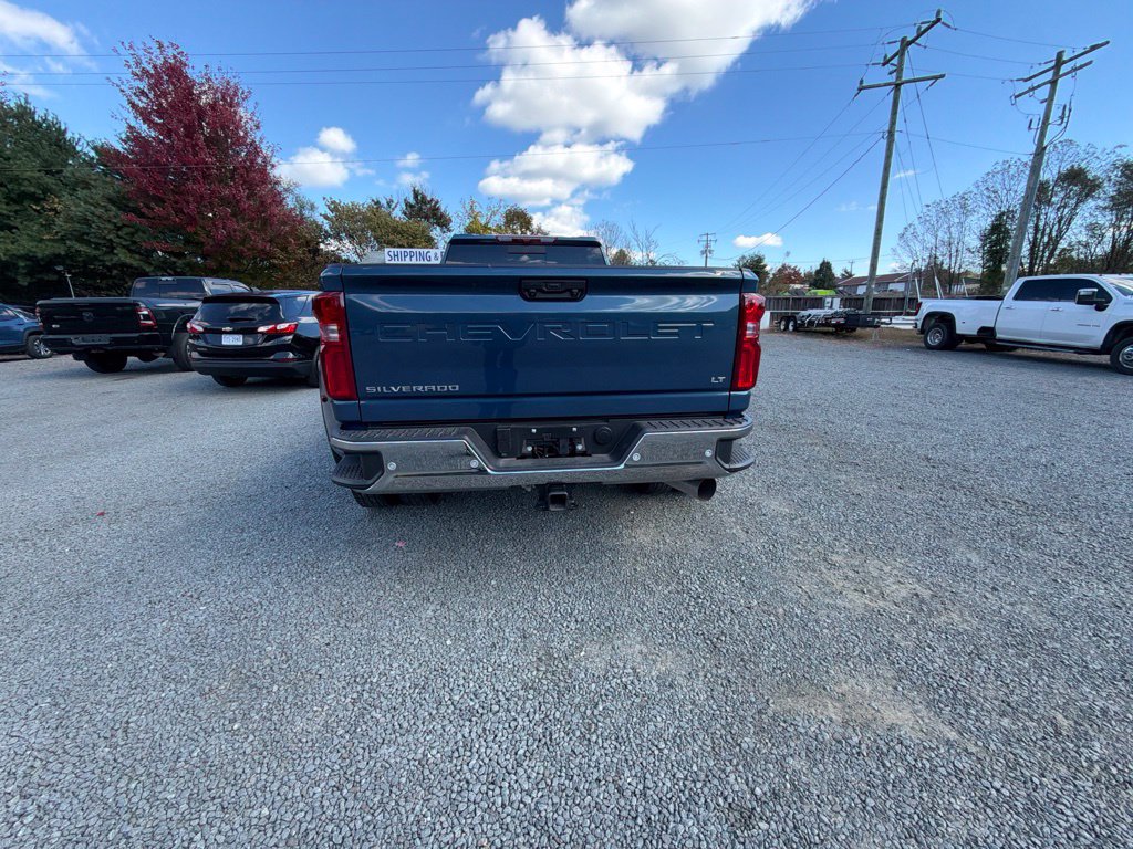 Used 2026 Chevrolet Silverado 3500 LT w/ Safety Package AWD/4WD image 6