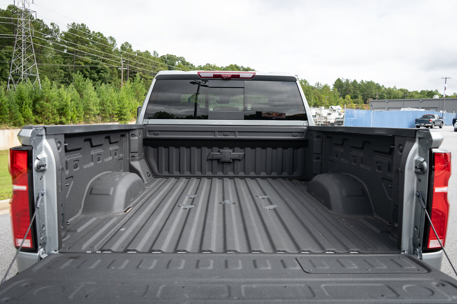 Used 2025 Chevrolet Silverado 2500 High Country w/ Technology Package AWD/4WD image 19