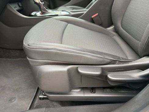 Used 2025 Buick Encore GX Preferred AWD/4WD image 22