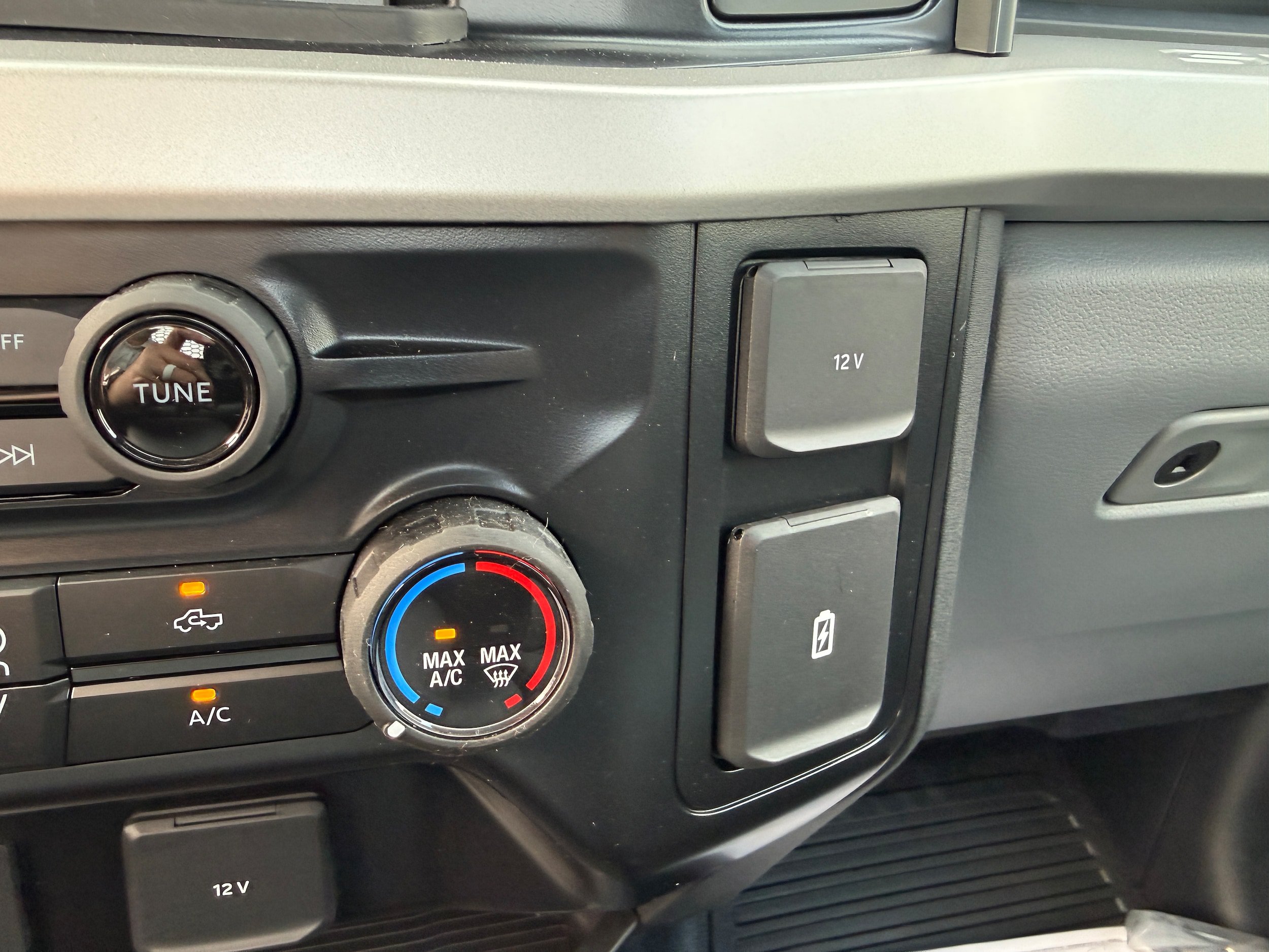 New 2025 Ford F350 XL w/ XL Chrome Package AWD/4WD image 24