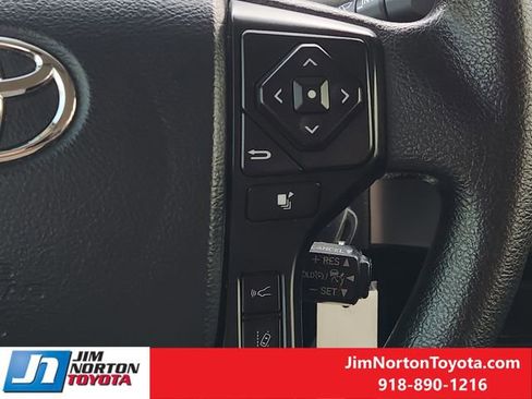 Used 2020 Toyota Tacoma SR w/ SR Convenience Package RWD image 29