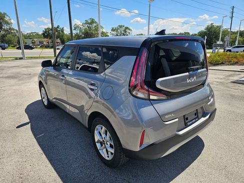 Used 2024 Kia Soul LX w/ Option Group 015 FWD image 3