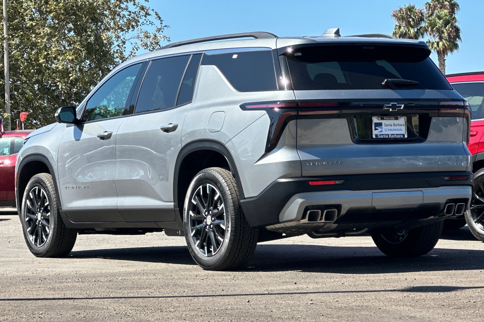 Used 2026 Chevrolet Traverse LT w/ Sun and Wheel Package FWD image 6