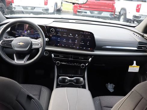 New 2026 Chevrolet Traverse LT w/ Driver Confidence Package AWD/4WD image 20