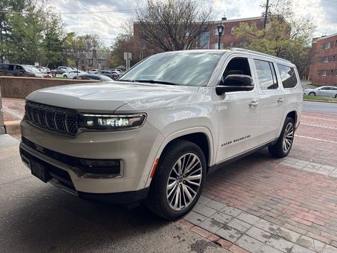 Used 2023 Jeep Grand Wagoneer L Series III w/ Rear Seat Video Group 1 image 7