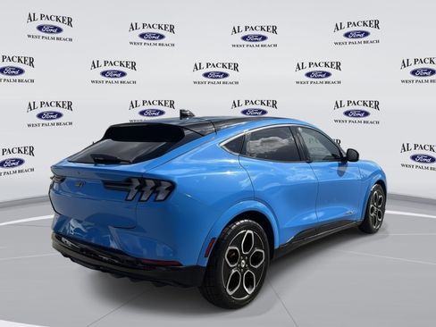 Certified 2022 Ford Mustang Mach-E GT image 7