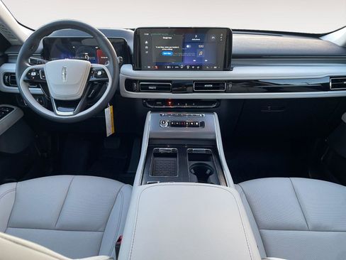 New 2026 Lincoln Aviator AWD image 10