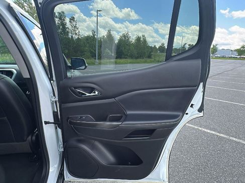 Used 2020 GMC Acadia SLT image 21