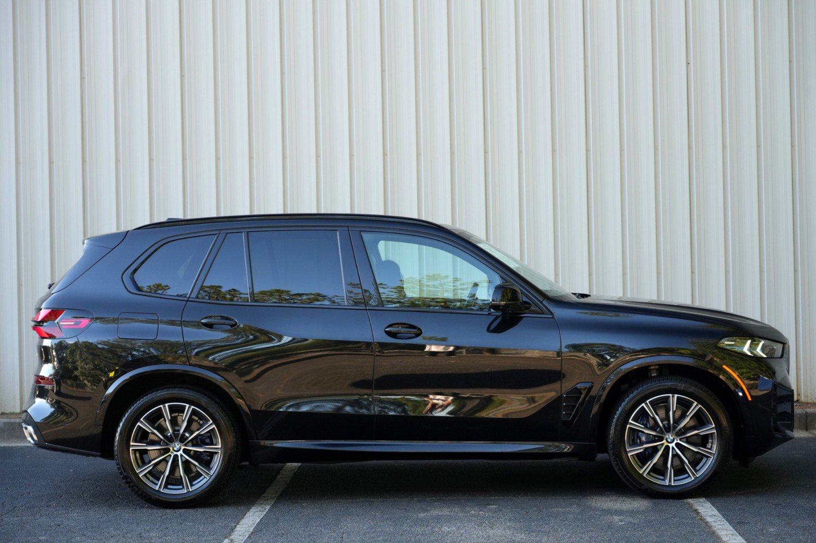 Used 2025 BMW X5 M60i w/ Climate Comfort Package AWD/4WD image 60