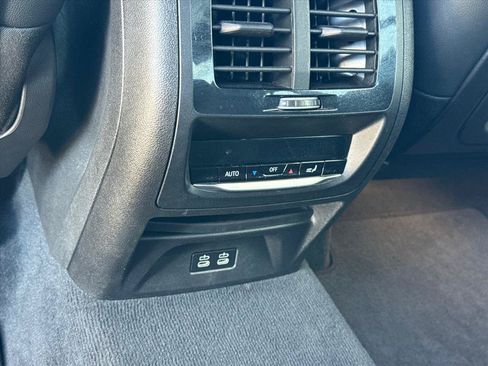 Used 2024 BMW X3 xDrive30i AWD/4WD image 12
