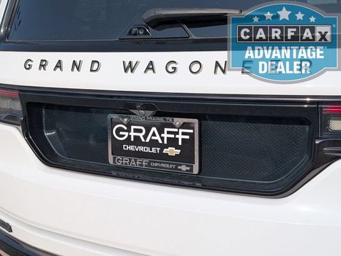 Used 2024 Jeep Grand Wagoneer L Series II w/ Quick Order Packagew 28T AWD/4WD image 38