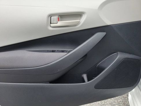 Used 2023 Toyota Corolla LE FWD image 18