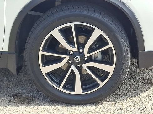Used 2019 Nissan Rogue SL AWD/4WD image 8