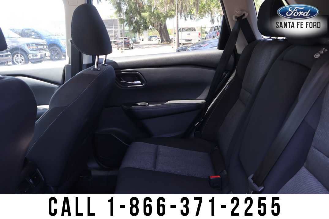 Used 2024 Nissan Rogue SV FWD image 16