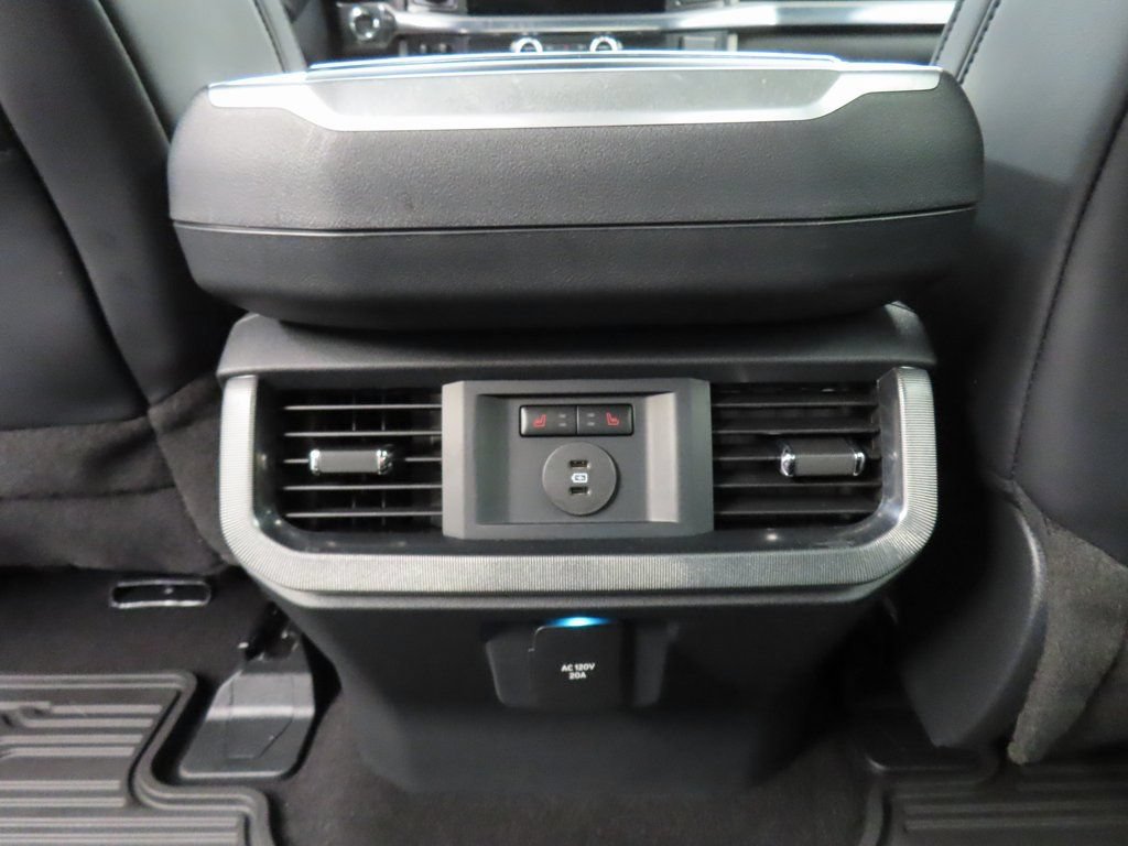 Used 2025 Ford F150 Platinum w/ FX4 Off-Road Package AWD/4WD image 11