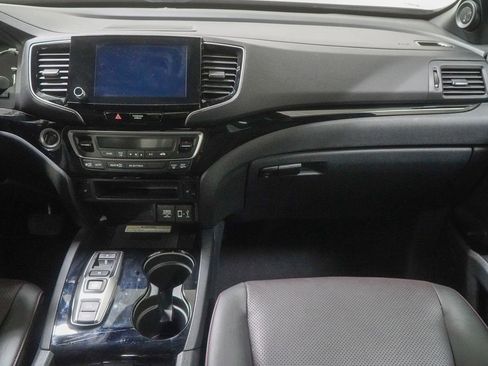 Used 2023 Honda Ridgeline Black Edition image 34