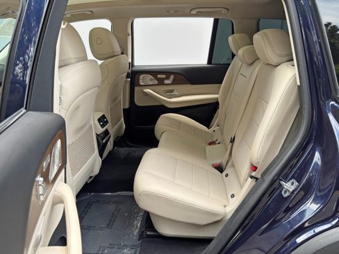 Used 2022 Mercedes-Benz GLS 450 4MATIC image 47