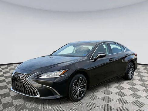 Used 2024 Lexus ES 250 w/ Premium Package image 5
