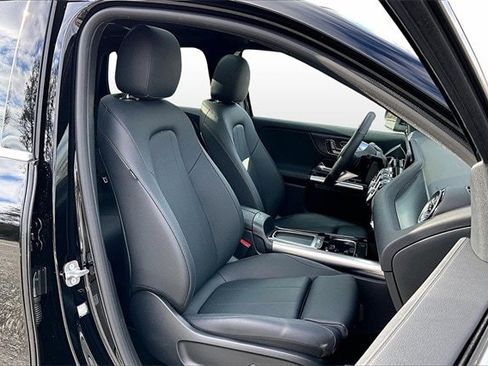 Certified 2025 Mercedes-Benz GLA 250 4MATIC image 32