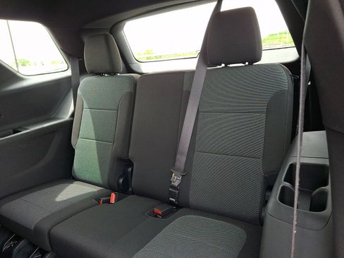 Certified 2023 Chevrolet Traverse LT FWD image 10