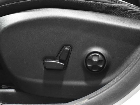 Used 2020 Jeep Cherokee Trailhawk w/ Comfort & Convenience Group image 4