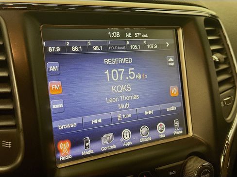 Used 2015 Jeep Grand Cherokee Limited w/ Luxury Group II image 21