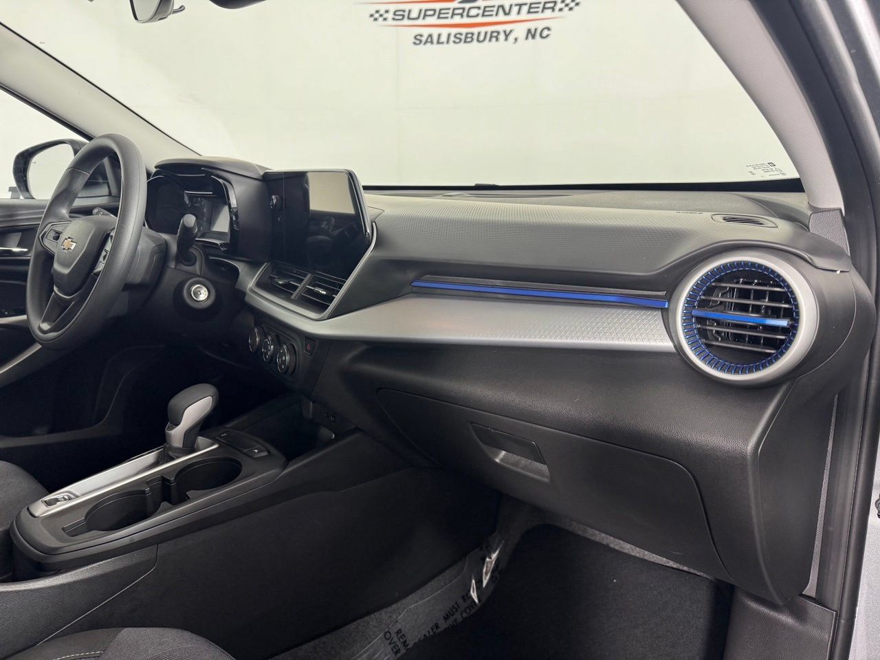 Used 2026 Chevrolet Trax LS w/ Driver Confidence Package FWD image 34